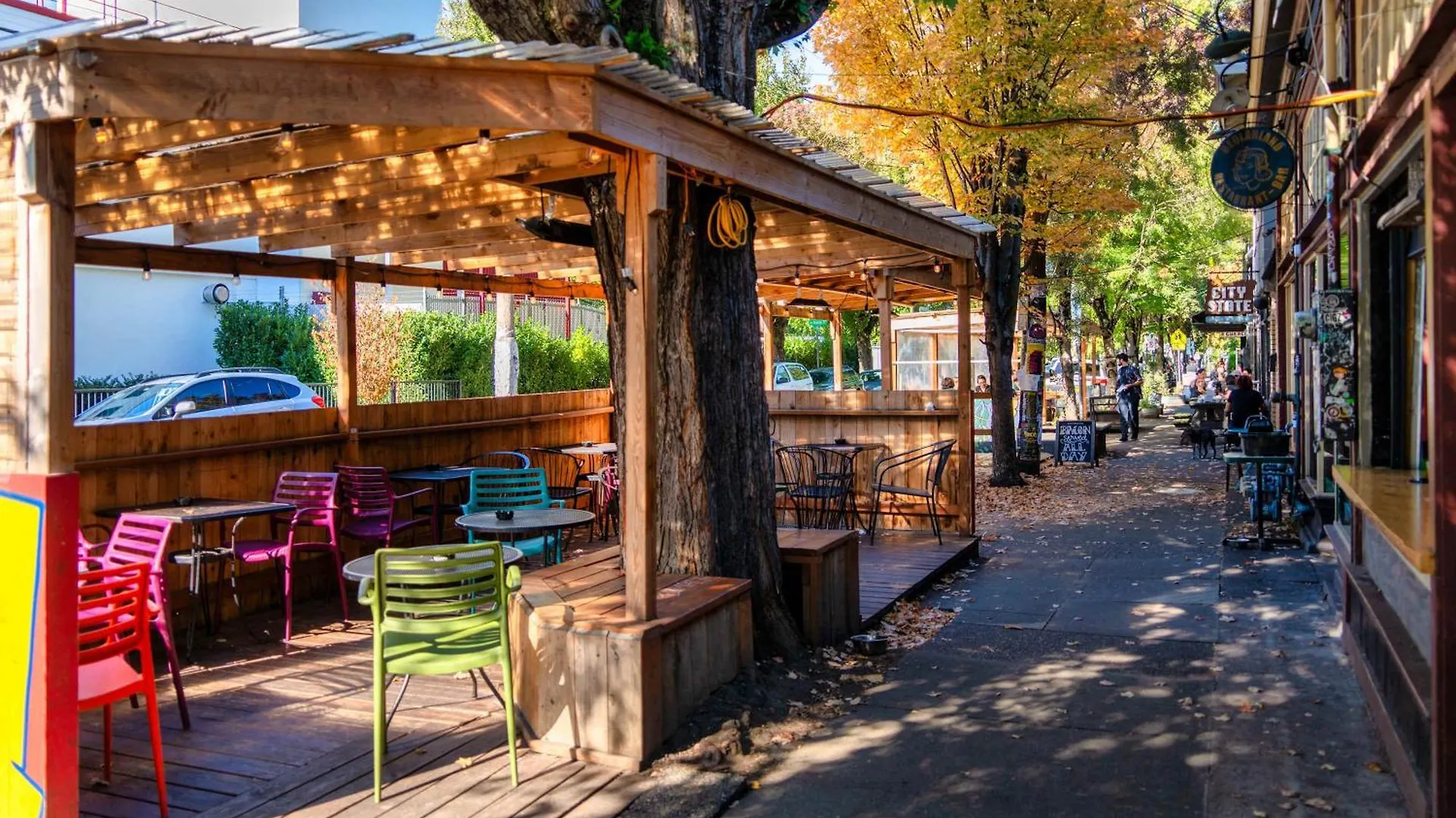 Stay Portland - Urban Cabin Studio - Breweries & Local Eateries